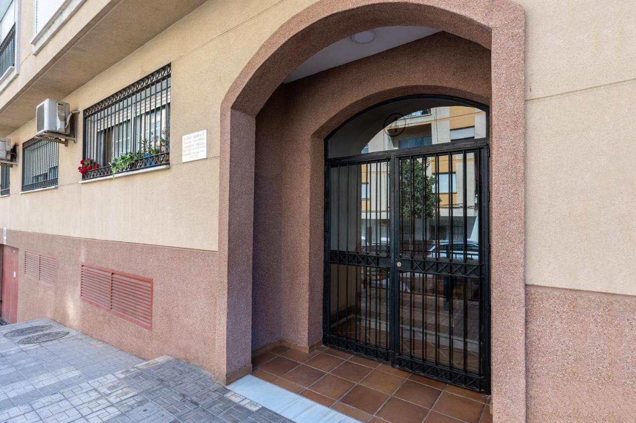 Holidays2Malaga Capuchinos French Balconies, Private Parking, Wifi & Air Con 외부 사진